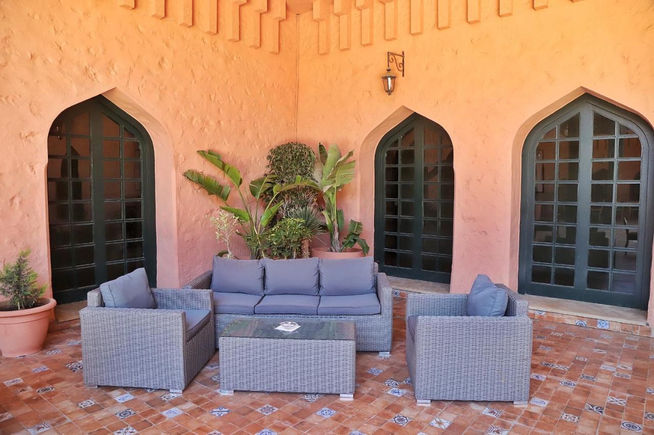 Hotel Parador ラユーン エクステリア 写真