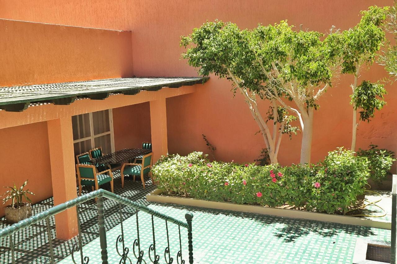 Hotel Parador ラユーン エクステリア 写真