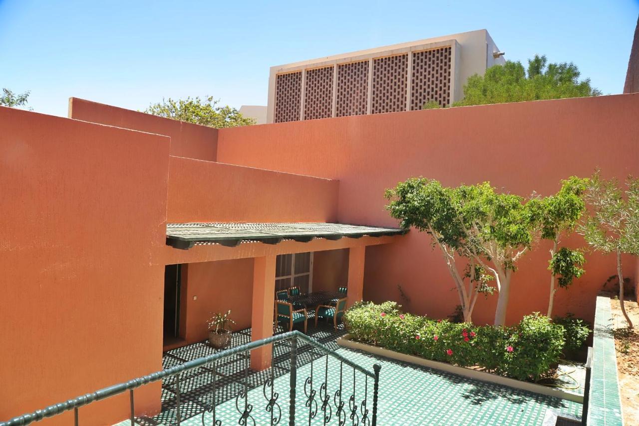 Hotel Parador ラユーン エクステリア 写真