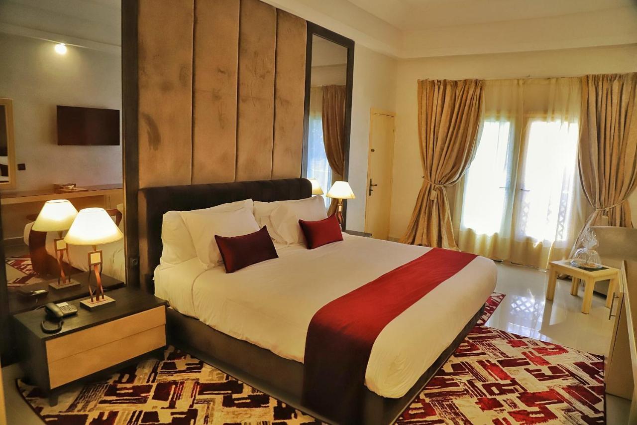 Hotel Parador ラユーン エクステリア 写真